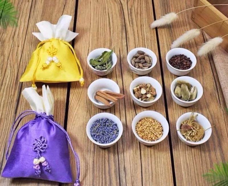 情绪养生指南：中药香囊与芳香疗法的情绪调节术